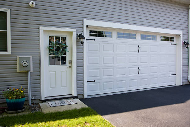 24/7 Emergency Garage Door Panel Replacement experts in Jacksonville, AL